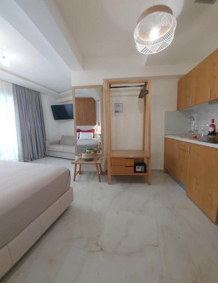 Wide Blue Luxury Boutique Suites Neos Marmaras Exterior foto
